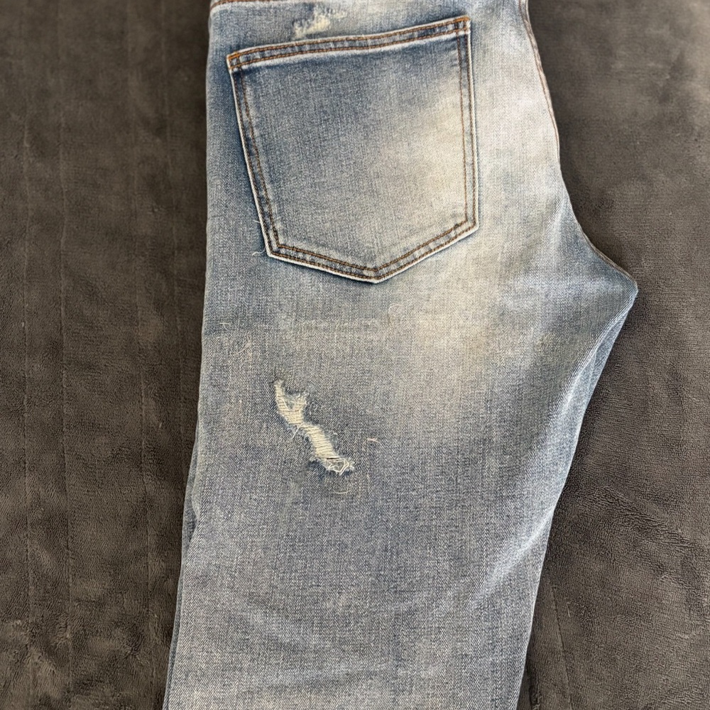 Men’s Blue Distressed Jeans